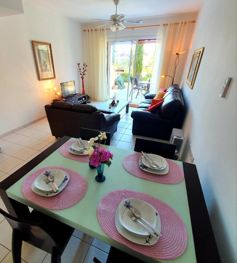 Owls Nest Townhouse Villa Paphos Exterior photo